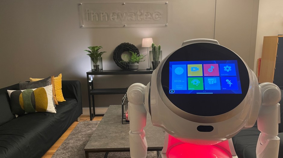 Hilda, vår snakkende robot